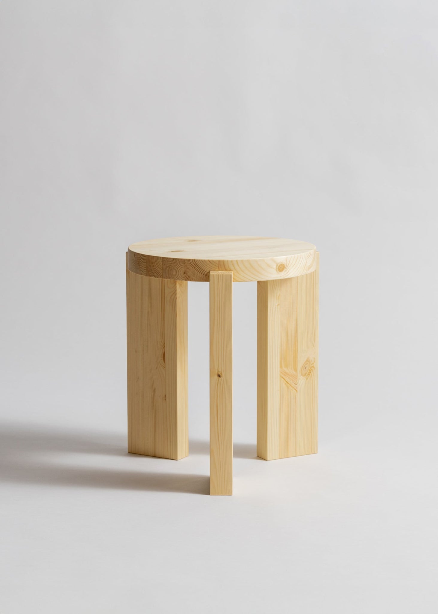 Vaarnii - 001 Stool