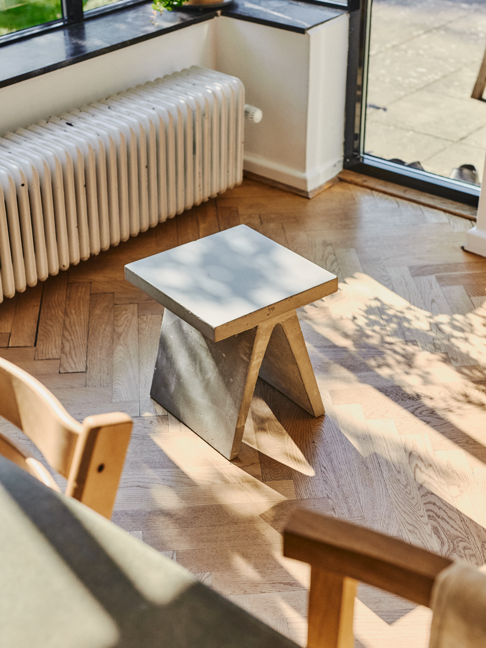 MENGEL - taburet/sidebord