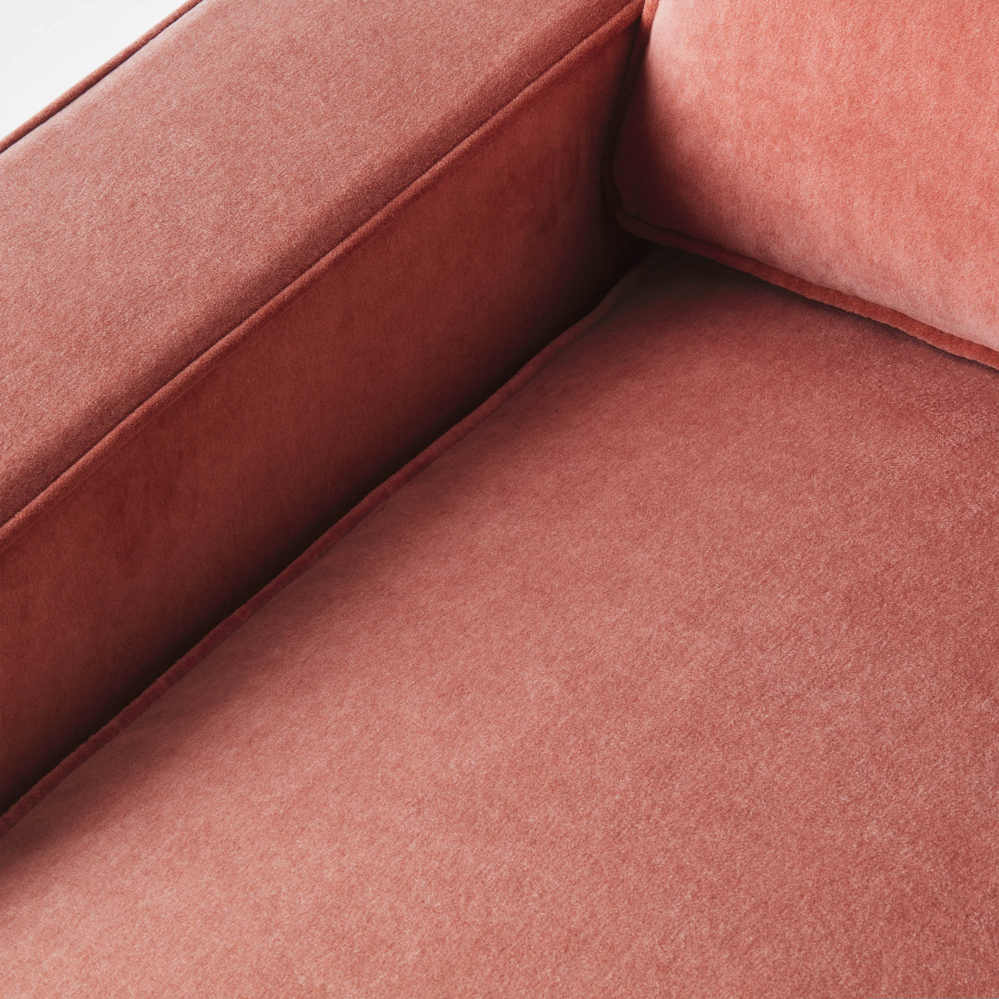 Lola Sofa - Velvet Vintage Pink - Dusty Deco