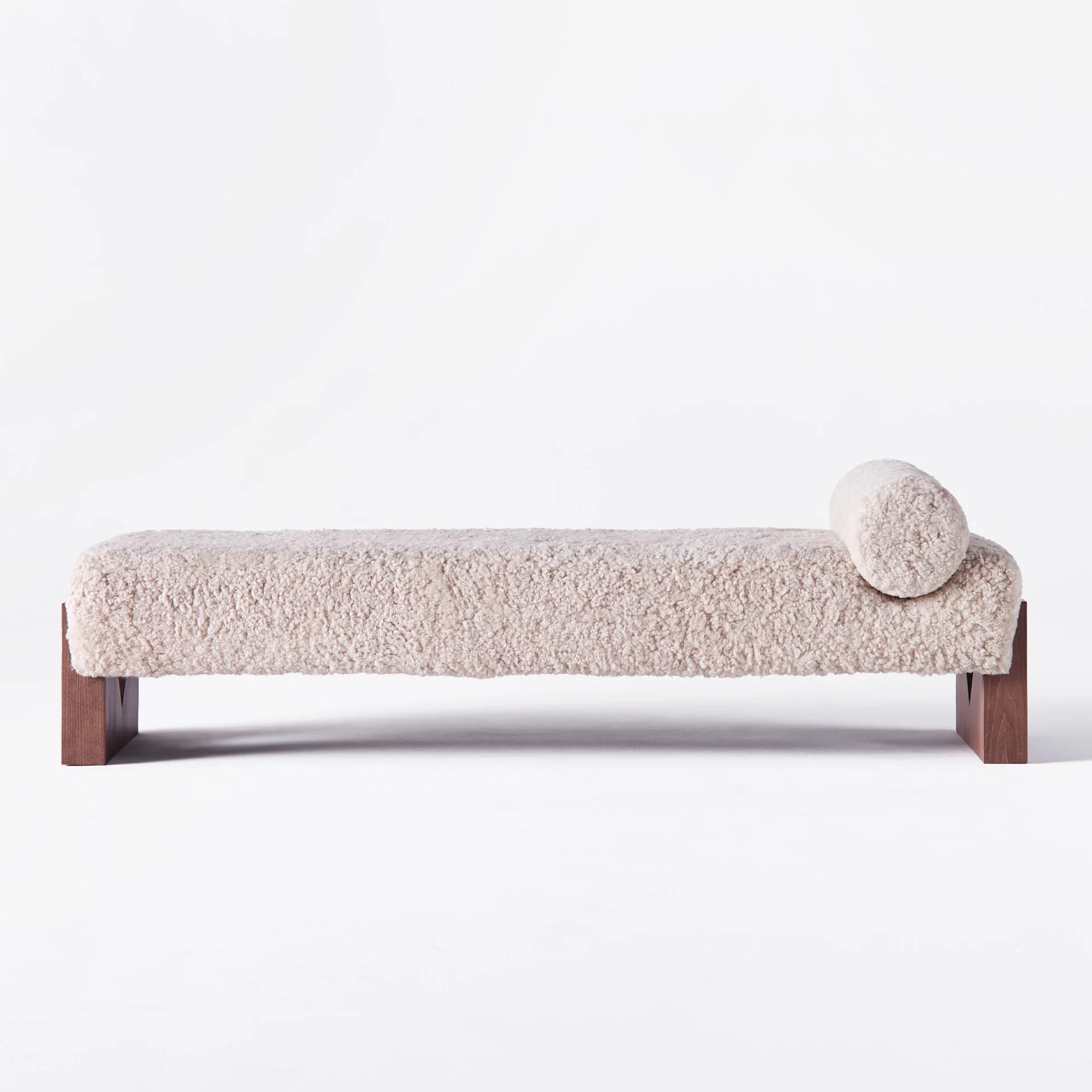 V Daybed - Sheepskin - Dusty Deco