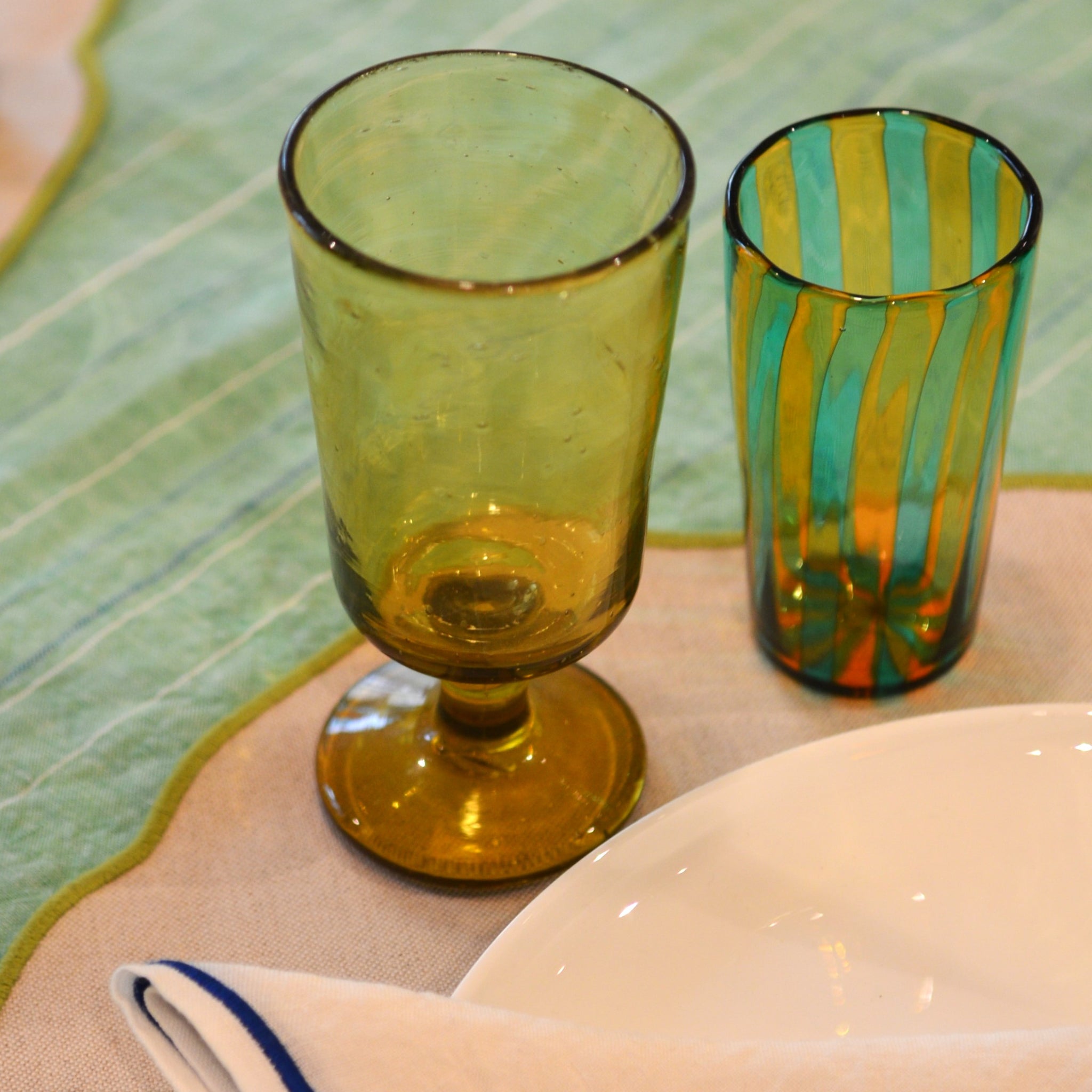 Wine glass - France - Yellow