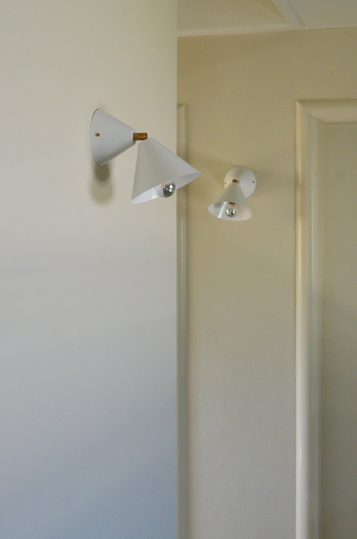 Atelier Areti - Cone 077 væglampe