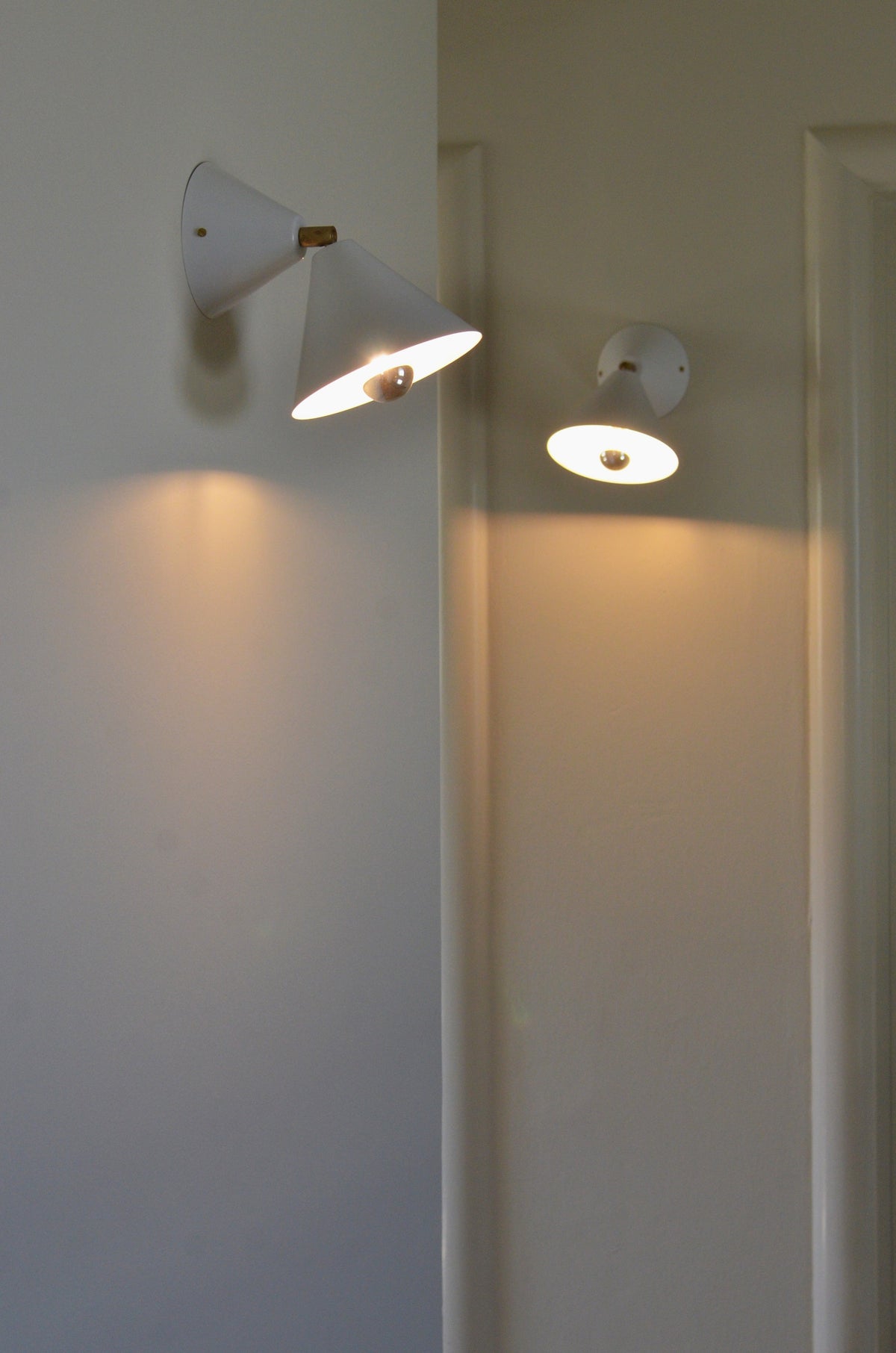 Atelier Areti - Cone 077 væglampe