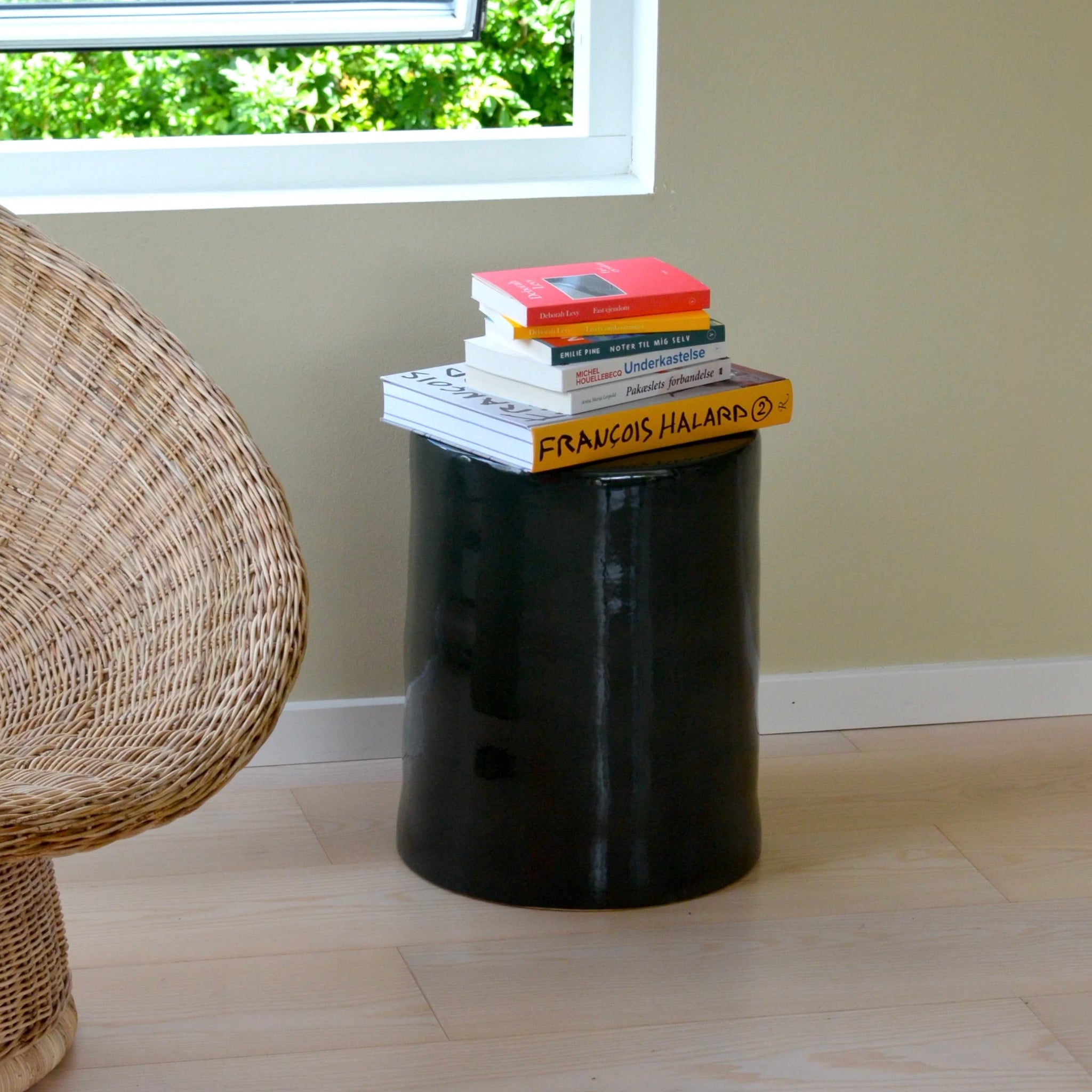 Side Table - Dark Green Pawn - Marie Michielssen