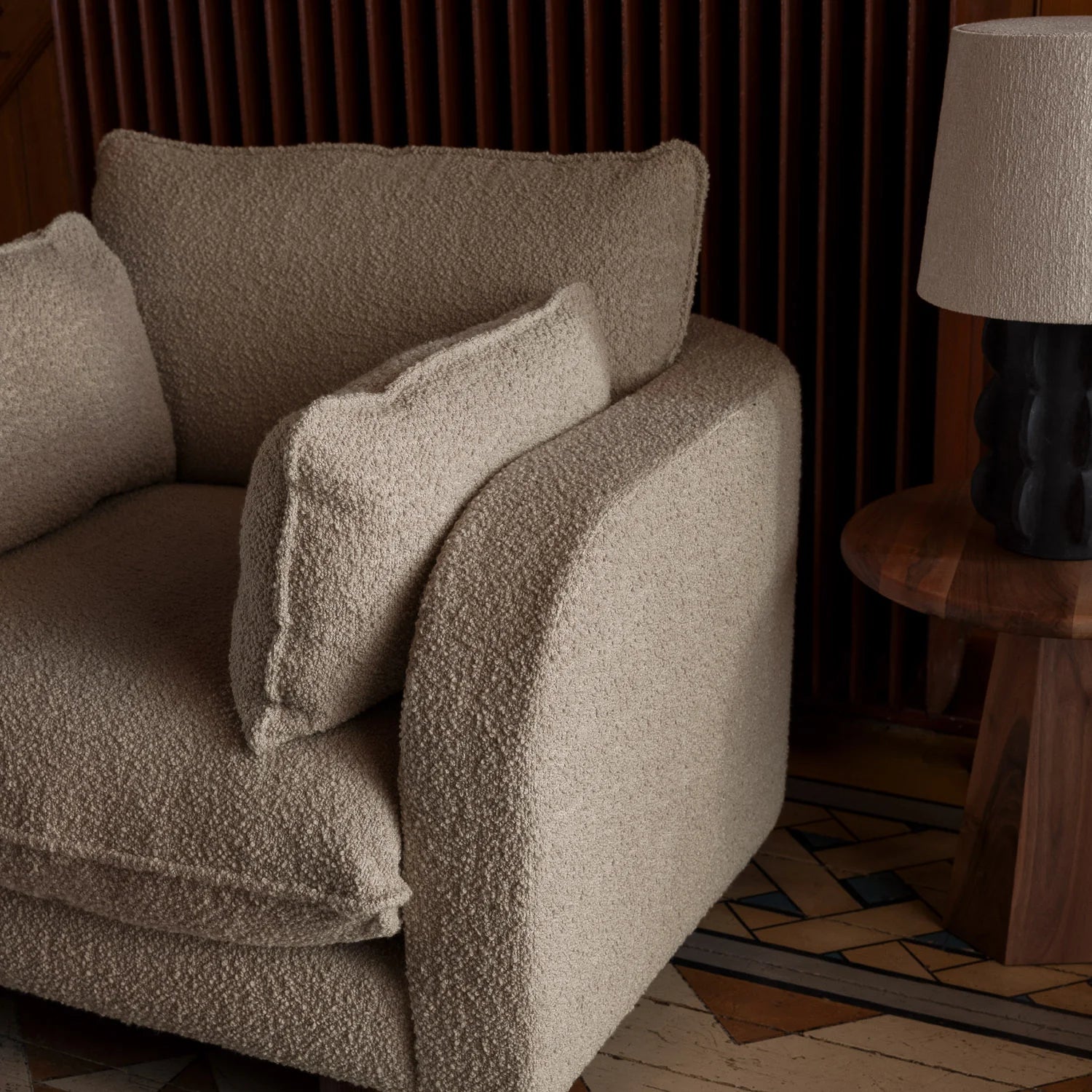 Miles Armchair - Boucle Beiget - Dusty Deco