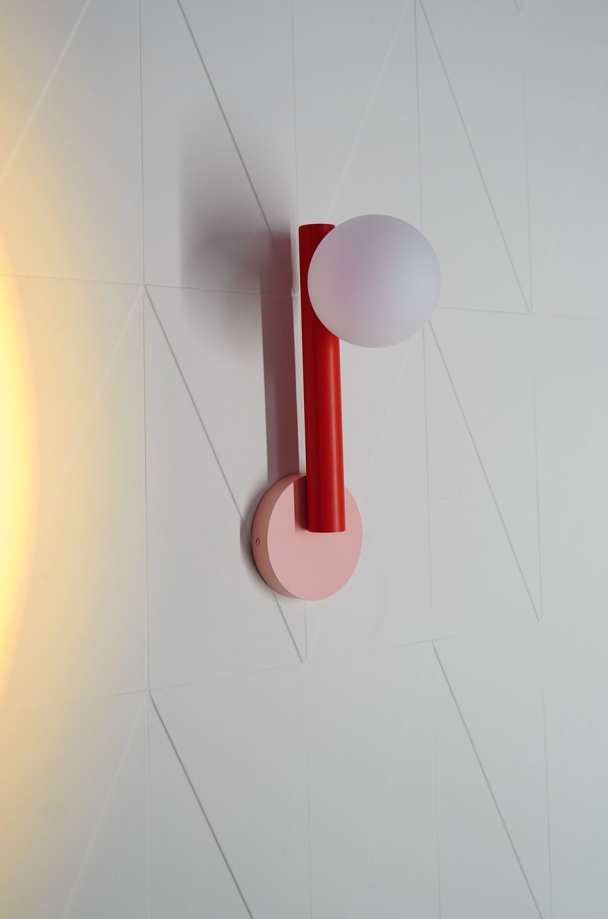 Atelier Areti - Tube with globes and cones