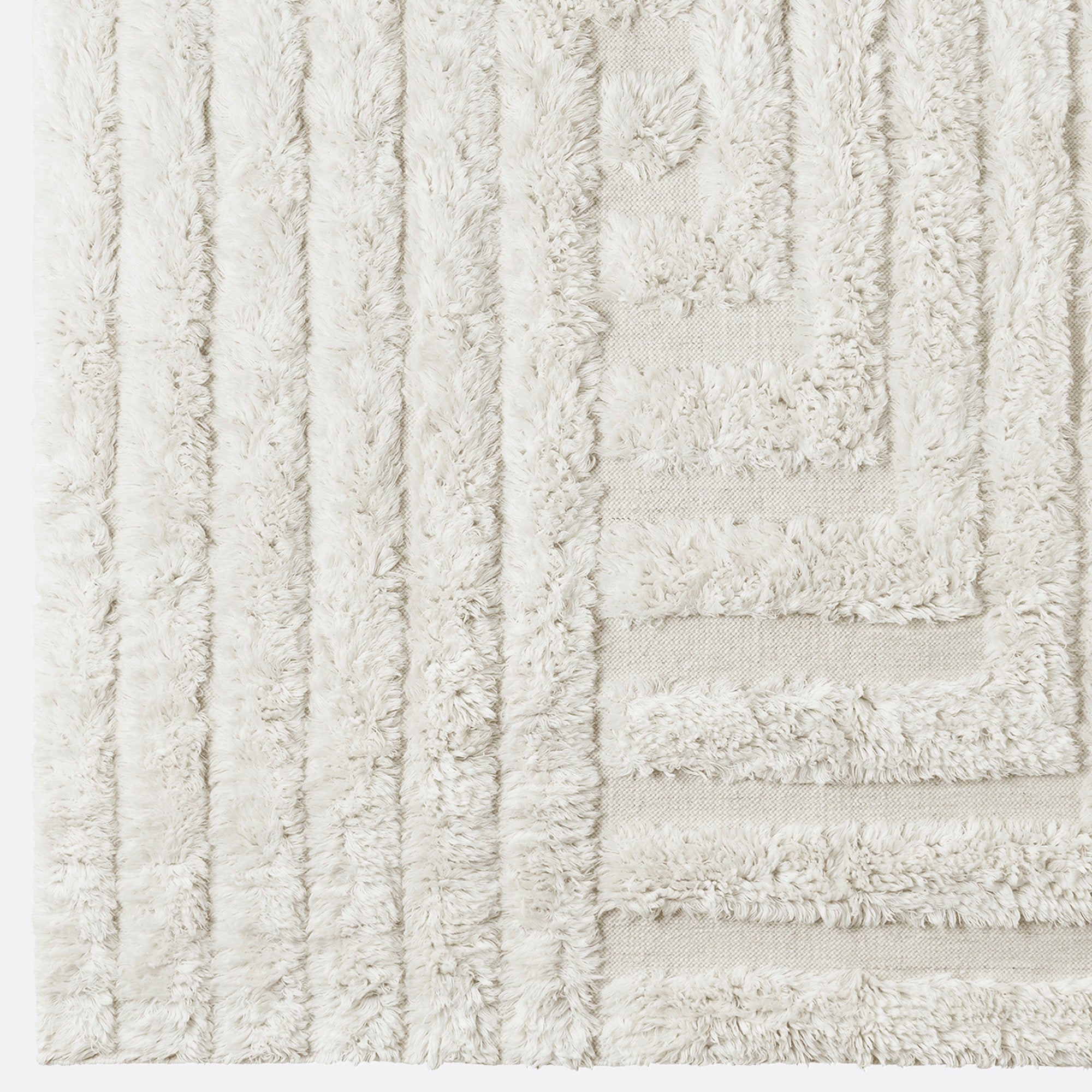 Shaggy Labyrinth Rug - White - Dusty Deco