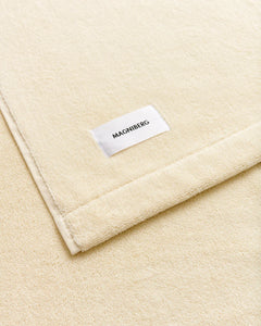 Magniberg - Gelato bathtowel 140x70 cm - Coconut White