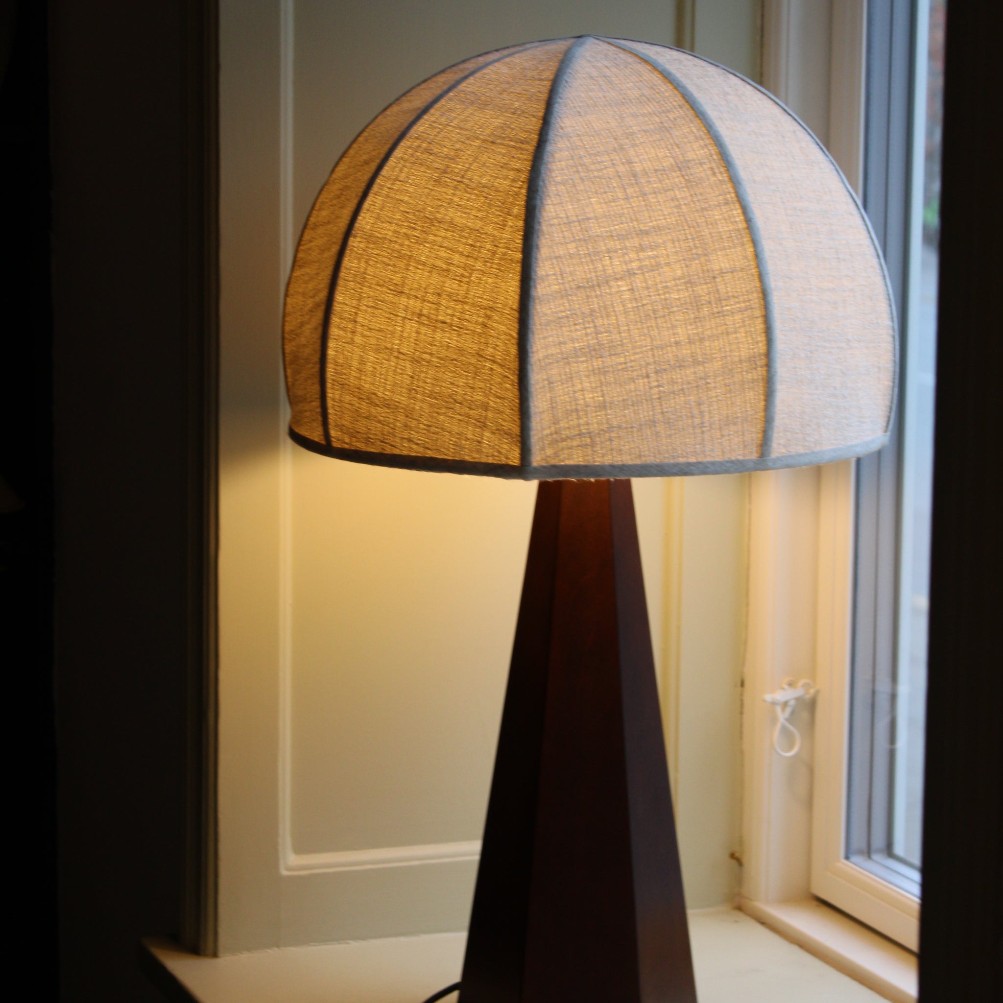 Hexagon Table Lamp - Dusty Deco