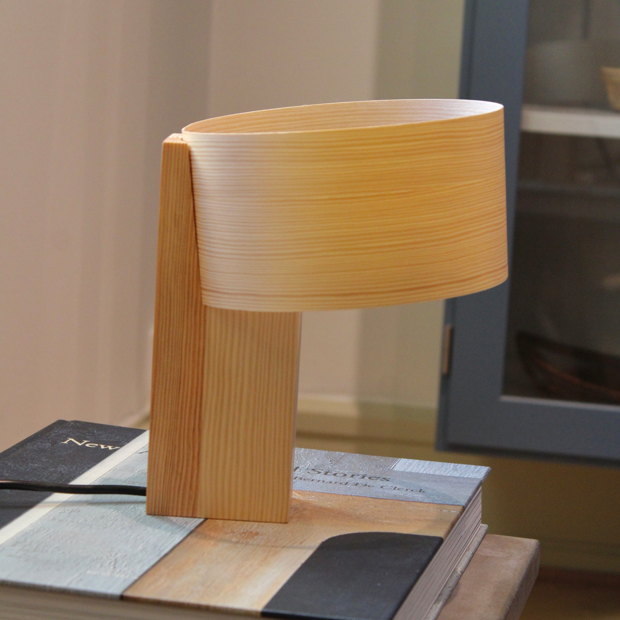 Vaarnii - 018 Hoop Table Lamp Small