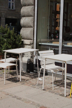 Maarten Baas - Aligned outdoor dining table - White - Valerie Objects - UDSTILLINGSMODEL