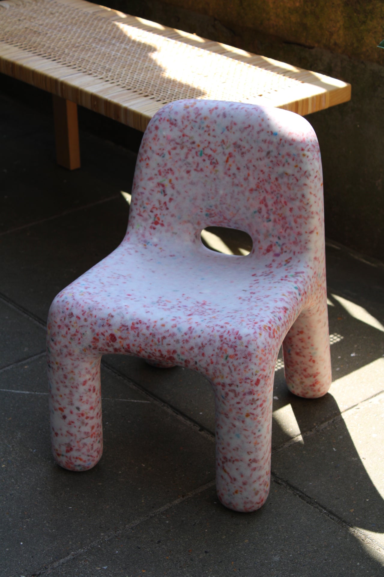 ecoBirdy - Charlie chair - Strawberry