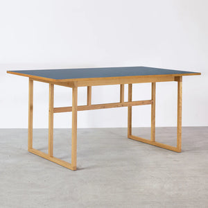Stillark - Gable Table