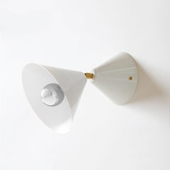 Atelier Areti - Cone 077 væglampe