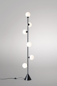 Atelier Areti - Vertical Globe 071 gulvlampe