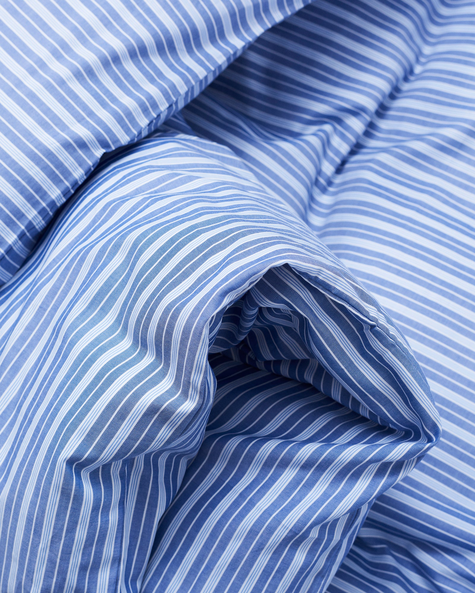 Magniberg Wall Street Dynebetræk - Oxford Stripe Medium Blue